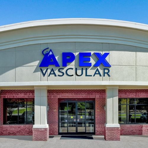 front entrance of APEX Knoxville where you can receive a free vein screening