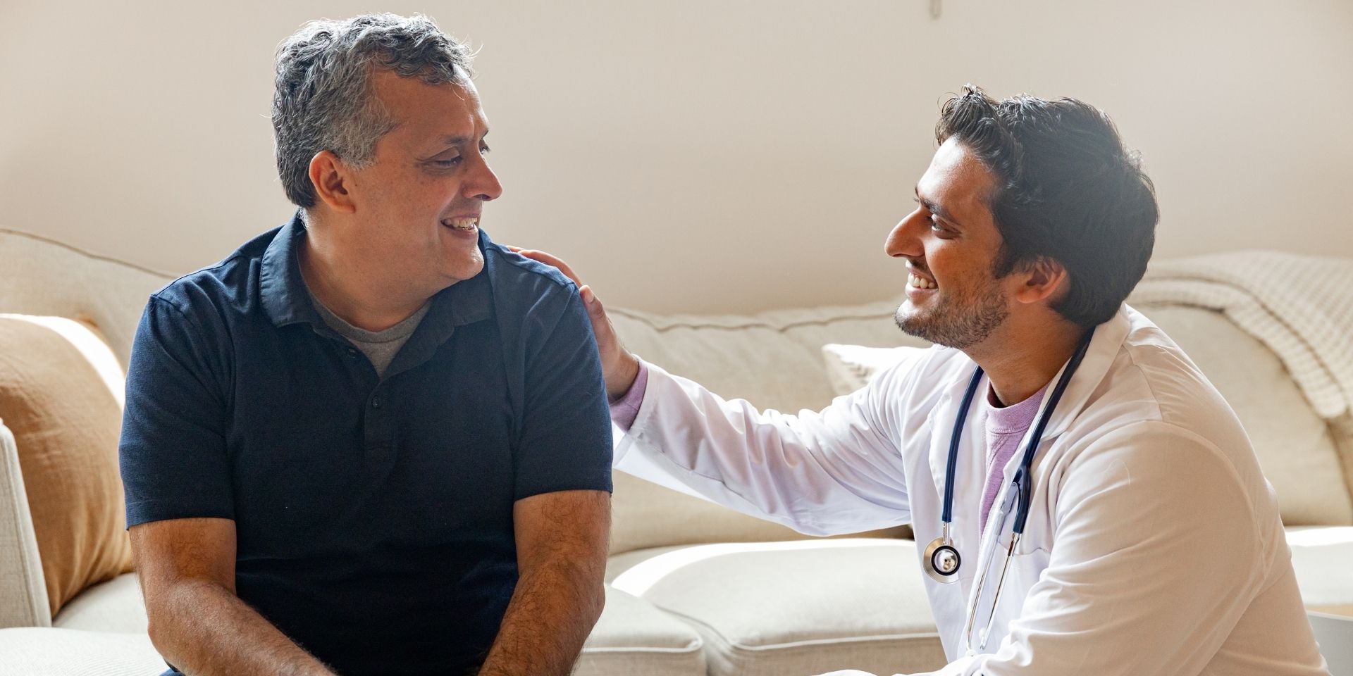 doctor explaining how long does carotid artery surgery take to a patient